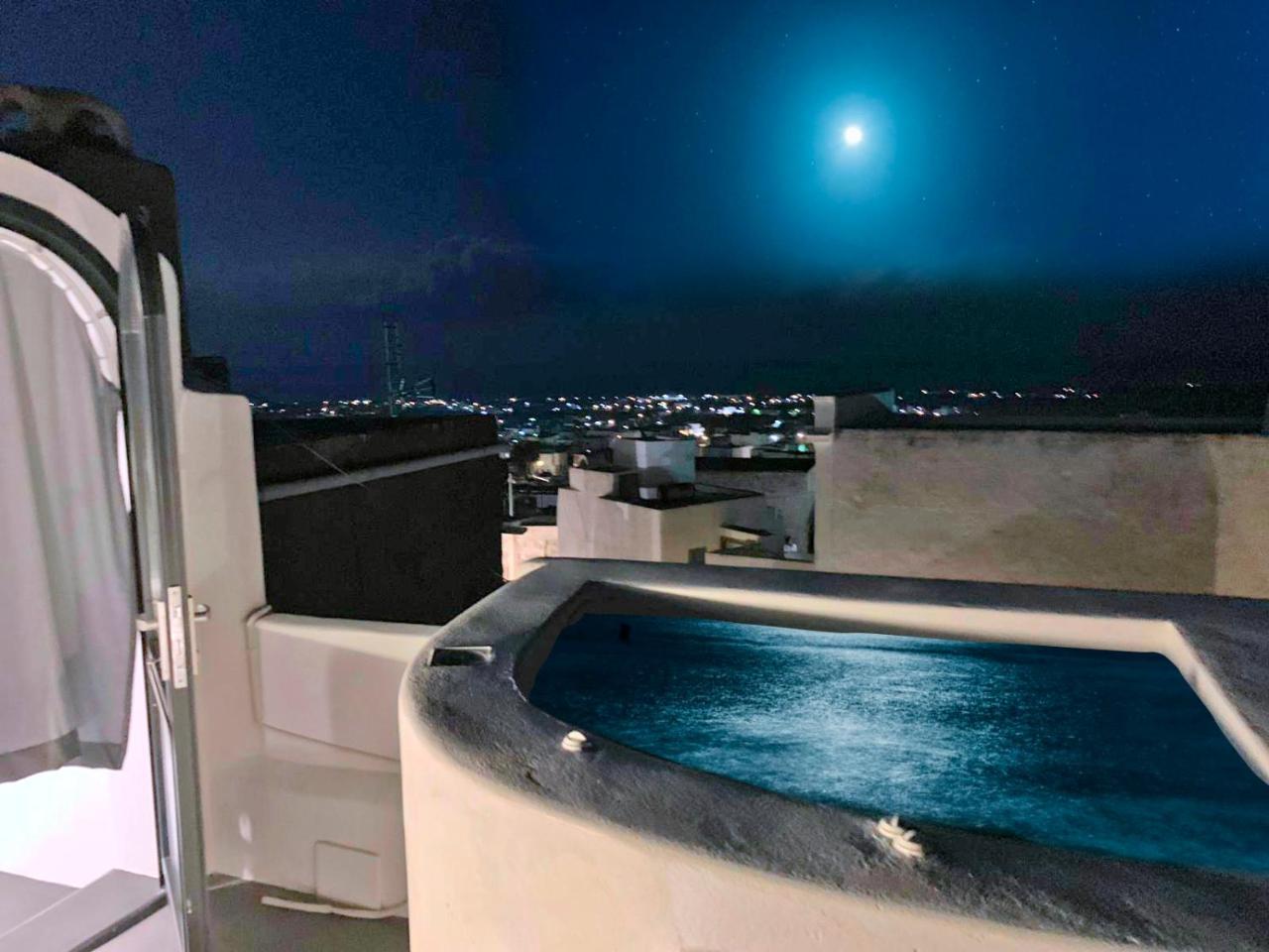 The Luna Suite Emporio  Exterior photo